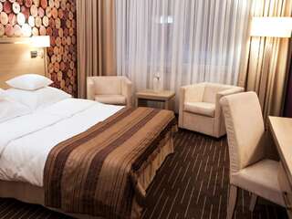 Отель Grape Town - Hotel, SPA, Sport, Bowling, Squash, Restaurant Зелёна-Гура Стандартный двухместный номер с 1 кроватью-2